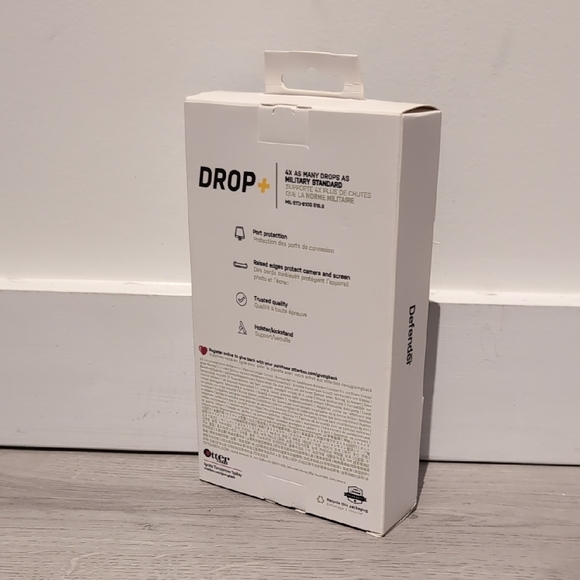 OtterBox Defender Series Black Case for iPhone 15 Plus - Picture 3 of 3